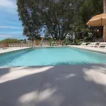 Tess Villa Olmos